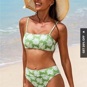 Cupshe brand bikini set size large - NWT & liner - green with white daisy print